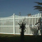 5.5' - 6' Scalloped Wide Picket Fence