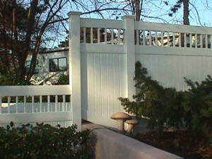 California Privacy Fence: Custom Stairstep
